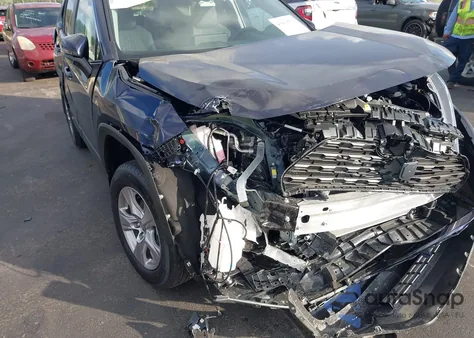 2025 Toyota Rav4 Xle z USA, uszkodzony, nr VIN 2T3W1RFV2SW435535